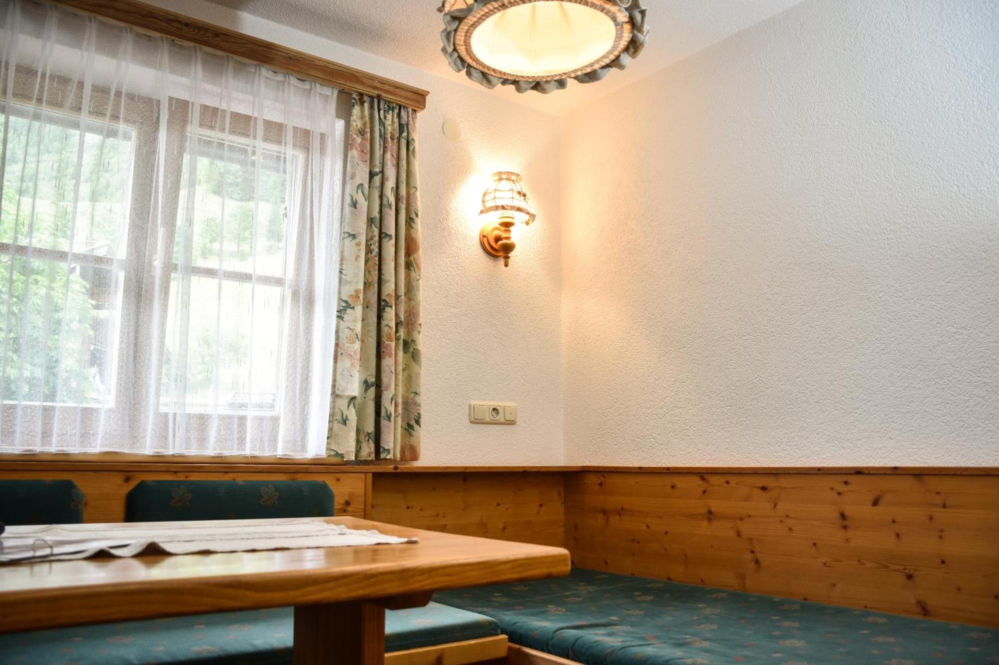 Gasthaus Alpenrose Gramais Pokoj fotografie