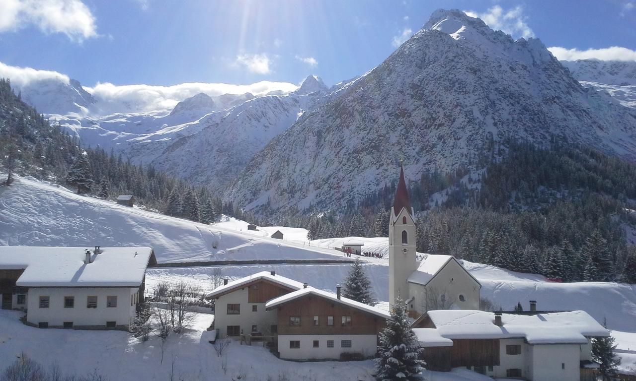 Gasthaus Alpenrose Gramais Exteriér fotografie