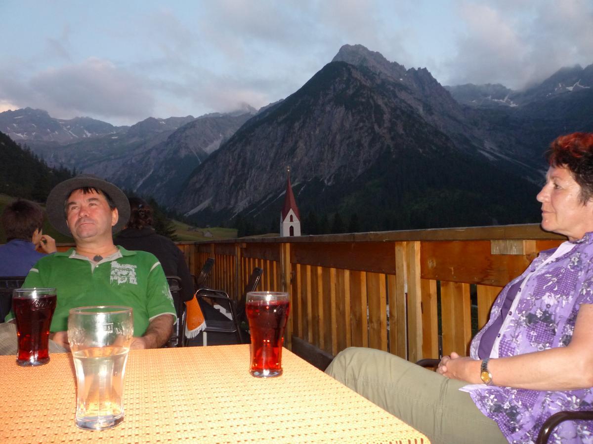 Gasthaus Alpenrose Gramais Exteriér fotografie